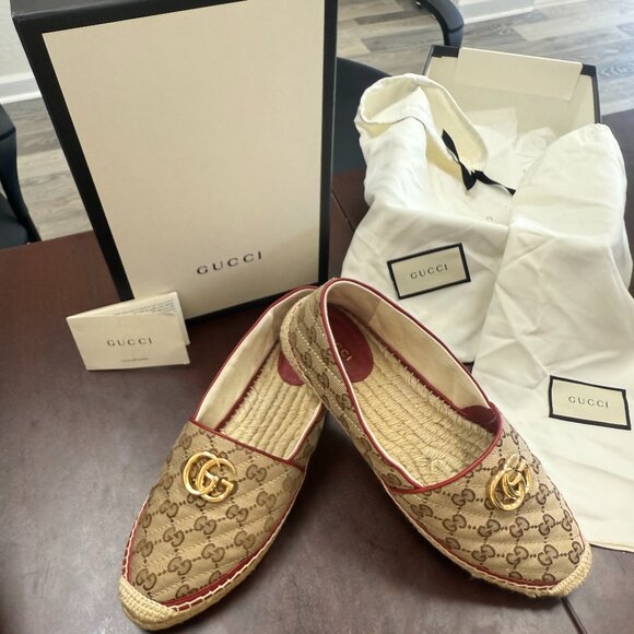 Gucci Women's Matelasse GG Supreme Canvas and Red Leather - Picture 1 of 4